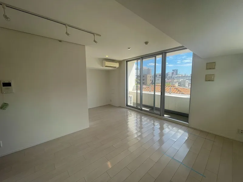 Shinagawa East - Interior - *Same type, different floors