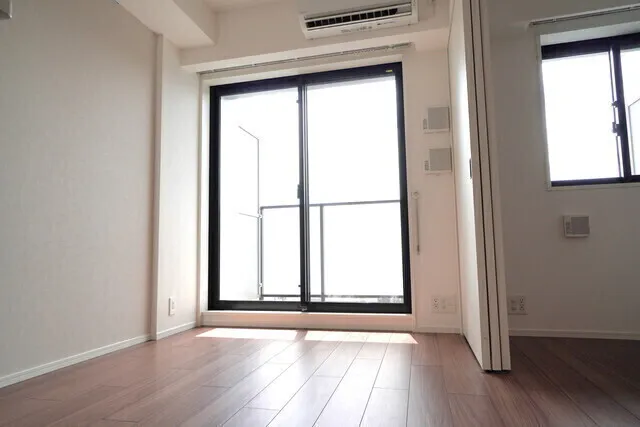 J.GRAN Court Asakusa - Interior - ["Window", "Building", "Fixture"]
