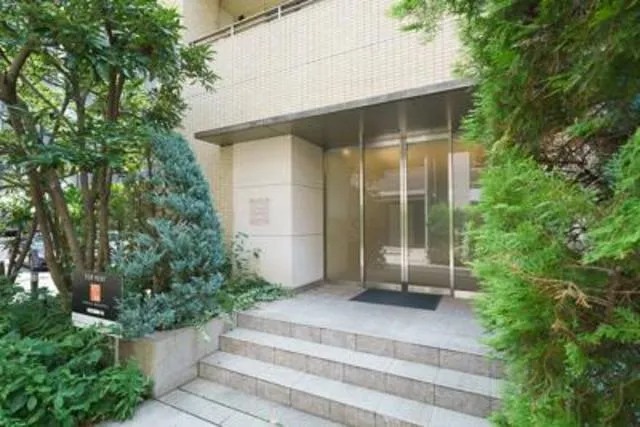 Park Axis  Akasaka Tangozaka - Exterior - ["Conifers", "Herb"]