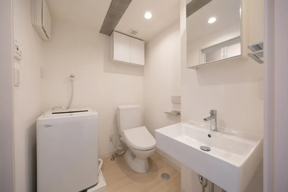 Hmlet Shinjuku Kawadacho - Interior - ["Flooring", "Floor", "Plumbing fixture"]