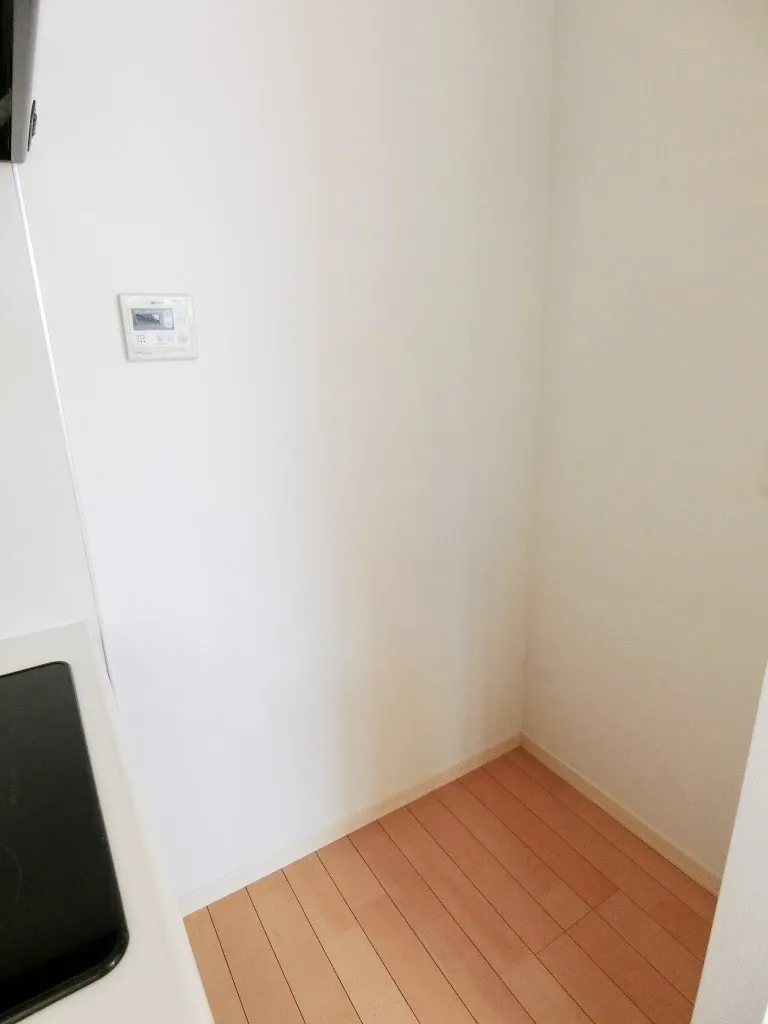 Prospect Hatsudai - Interior - ["Wood", "Shade", "Rectangle"]