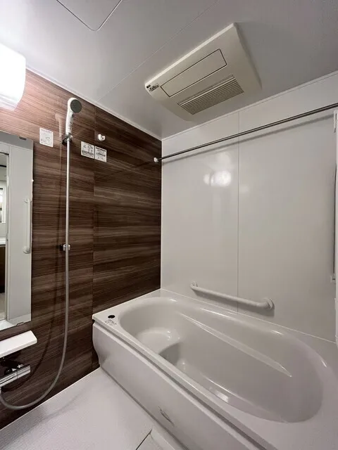Park Tower Kachidoki South Building - Interior - ["Plumbing fixture", "Flooring", "Interior design"]