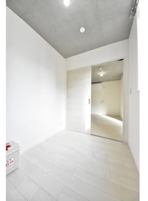 MAISON DE S - Interior - ["Flooring", "White", "Floor"]