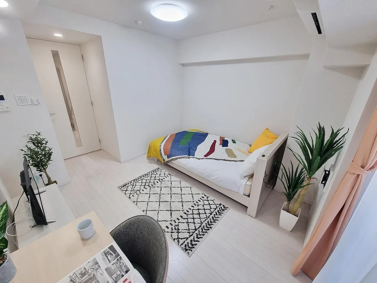 Mynavi STAY Hon-Haneda - Interior - ["Flooring", "Floor", "Interior design"]