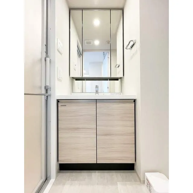 IPSE Yoyogi Uehara - Interior - ["Furniture", "Cabinetry", "Fixture"]