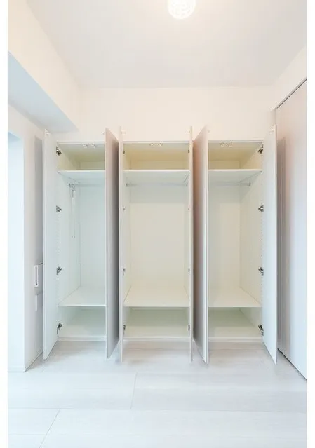 Season Flats Omorinishi - Interior - ["Wood", "Flooring", "Floor"]