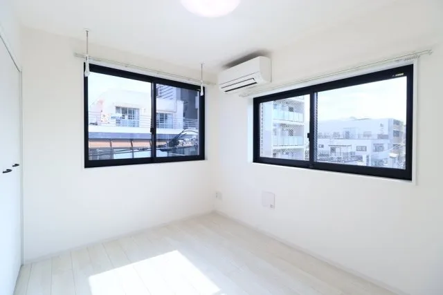 Bright Sumiyoshi - Interior - ["Ceiling", "Flooring", "Interior design"]