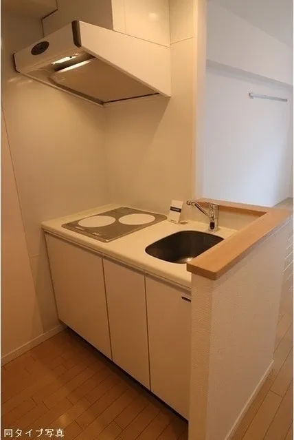 Comforia Shibaura - Interior - ["Cabinetry", "Countertop", "Tap"]