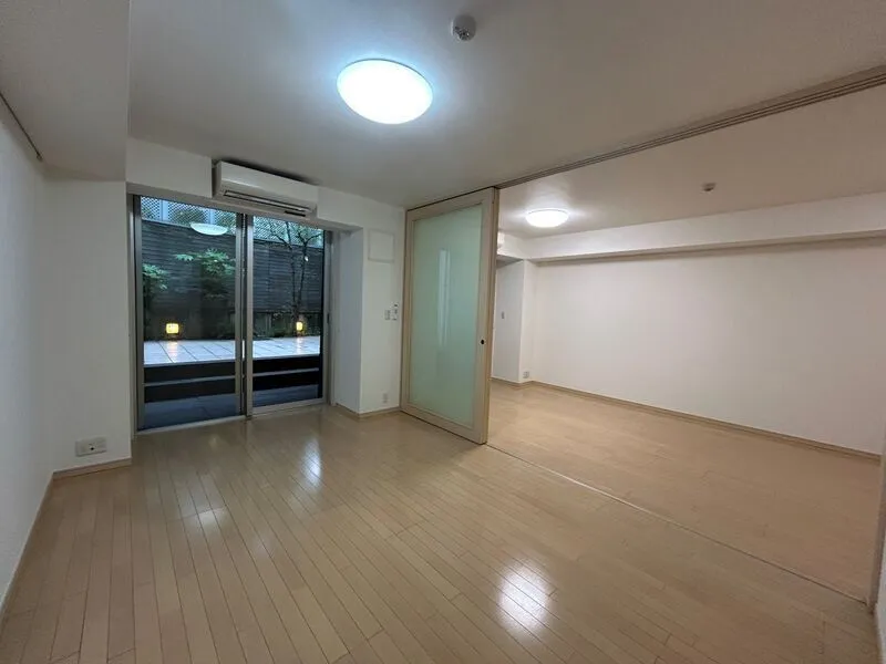 Esty Maison Shirokanedai - Interior - ["Flooring", "Floor", "Ceiling"]