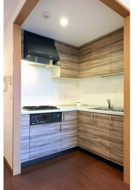 Residence Charmant Tsukishima - Interior - ["Kitchen", "Flooring", "Wood"]