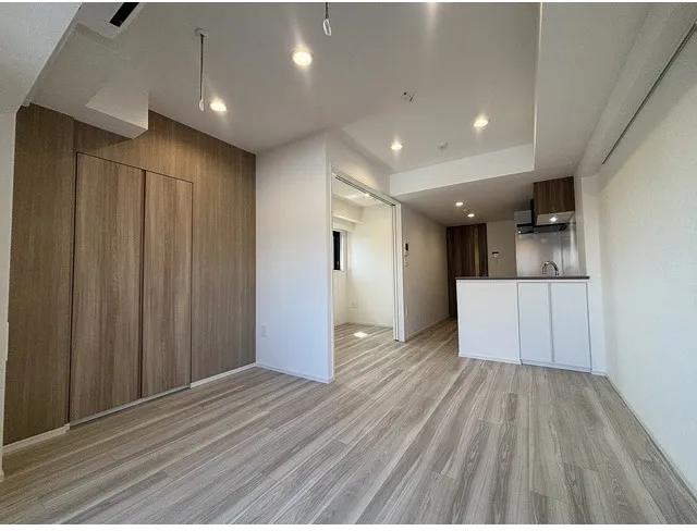 Comforia Liv Osaki - Interior - ["Flooring", "Floor", "Ceiling"]