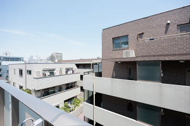 IBIS Ichigaya - Interior - ["Aluminium", "Balcony"]