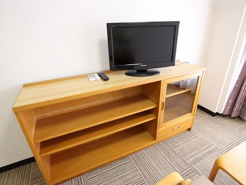 Maison Otsuka - Interior - ["Wood", "Electronic device", "Flooring"]