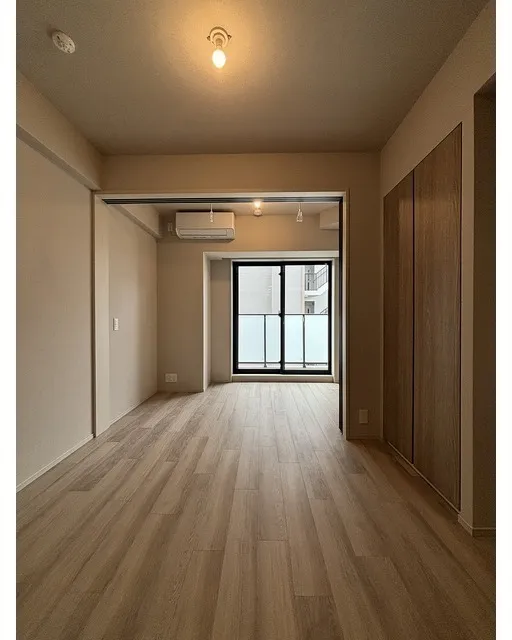 Wellis Urban Sumiyoshi East - Interior - ["Flooring", "Floor", "Wood flooring"]