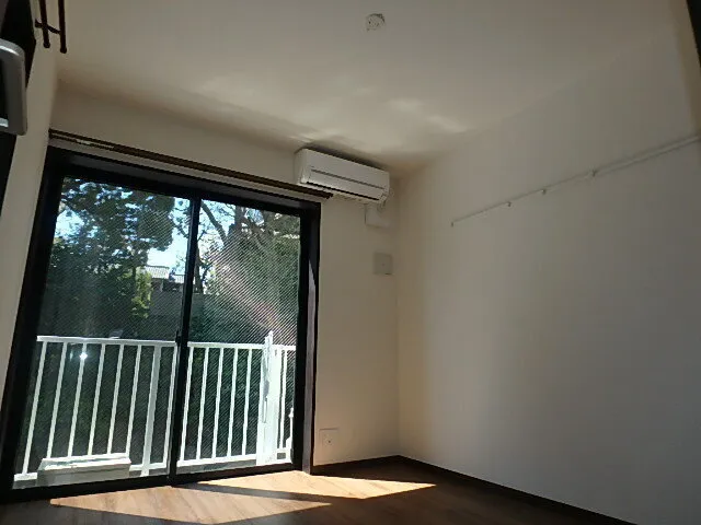 Imon Corp Shinagawa Gotenyama - Interior - ["Floor", "Flooring", "Ceiling"]