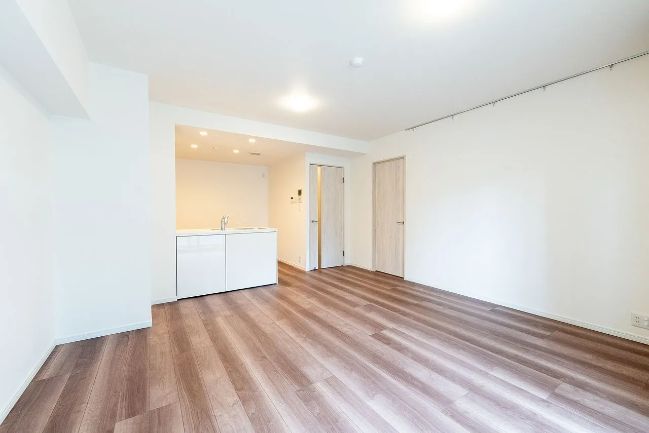 Platine Tamachi - Interior - ["Wood flooring", "Flooring", "Floor"]