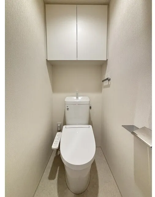 Asyl Court Nerima Nakamurabashi - Interior - ["Toilet seat", "Plumbing fixture", "Toilet"]