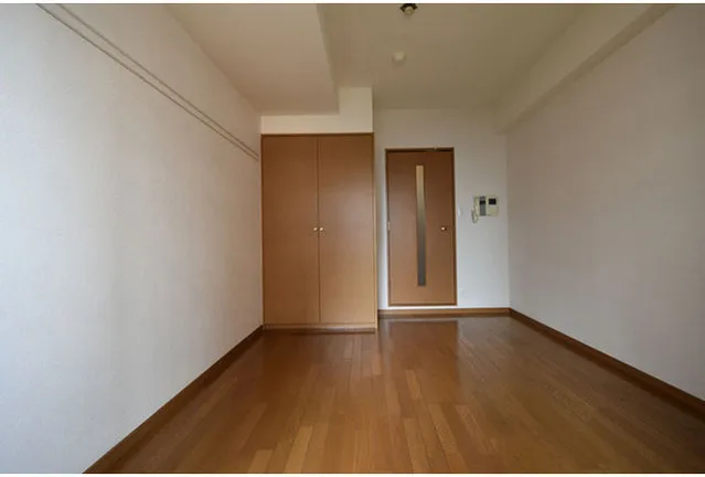 Welt Waterfront - Interior - ["Flooring", "Floor", "Wood"]