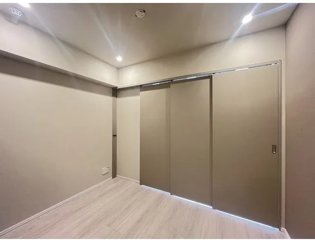 Comforia Liv Kiba East II - Interior - ["Flooring", "Floor", "Wood"]
