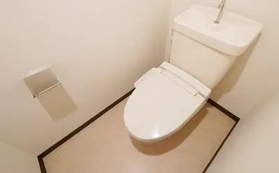 Roppongi View Tower - Interior - ["Toilet", "Toilet seat", "Bathroom"]