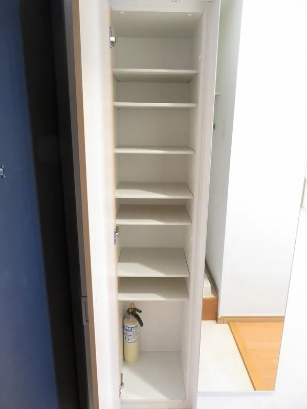 Prime Urban Nishi-Ojima - Interior - ["Wood", "Flooring", "Floor"]