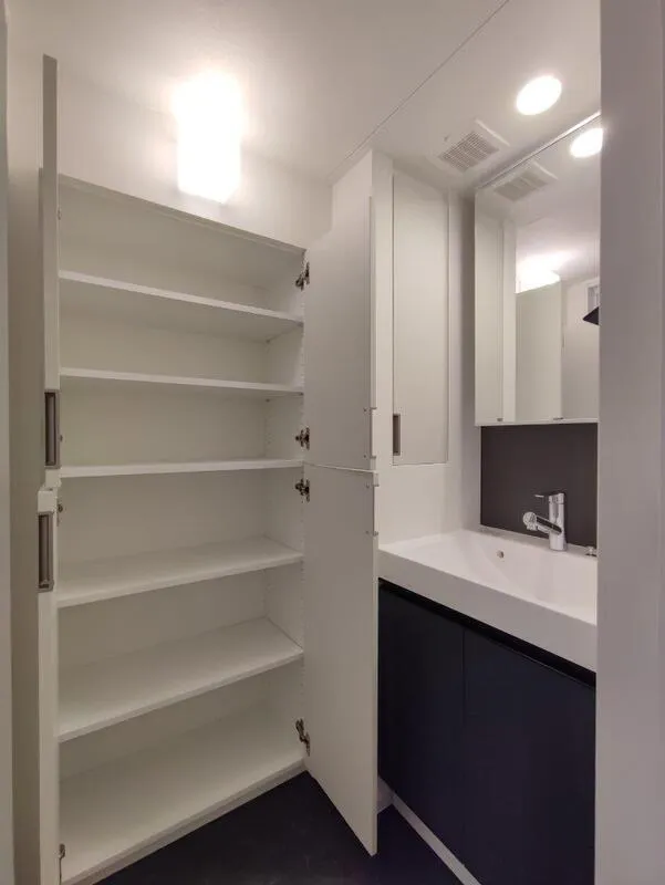 Cross Residence Takadanobaba - Interior - ["Flooring", "Wood", "Floor"]