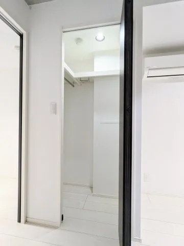 Agresio Shinagawa Oi - Interior - ["Flooring", "Wall", "Floor"]