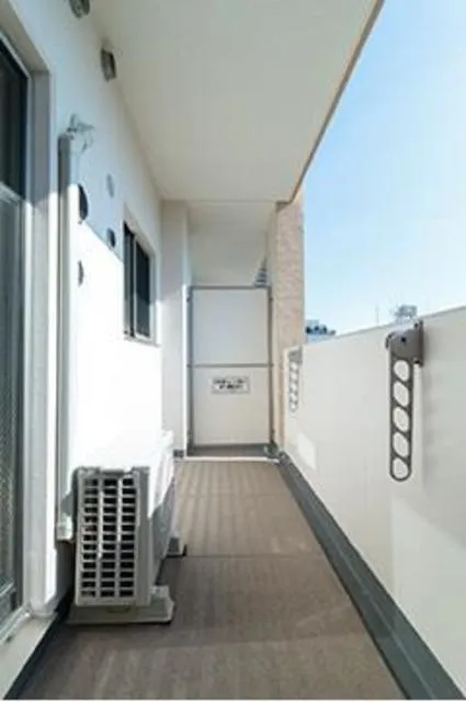 Moana Kinshi Park - Interior - ["Property", "Building", "Balcony"]