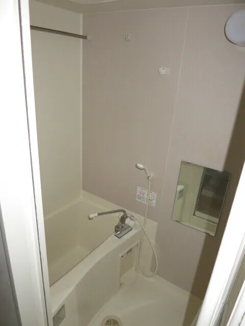 Prime Urban Nishi-Ojima - Interior - ["Plumbing fixture", "Bathroom", "Flooring"]