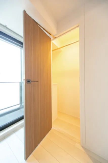 Park Axis Toranomon - Interior - ["Building", "Fixture", "Wood"]