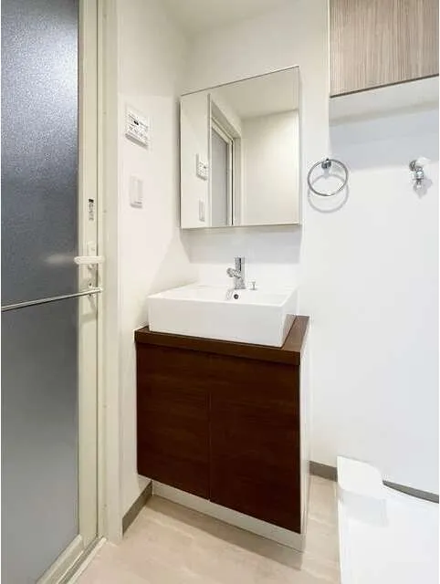 Milia Residence Hiroo - Interior - ["Bathroom Sink", "Flooring", "Plumbing fixture"]