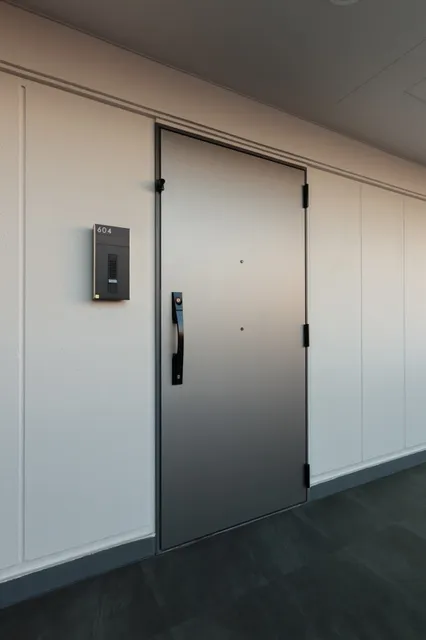 Terra Silk Forest - Interior - ["Door", "Glass", "Door handle"]