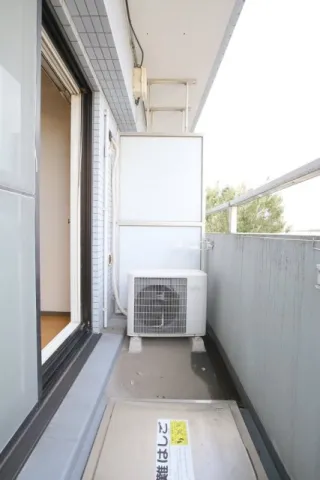 Sky Court Shimotakaido - Interior - ["Composite material", "Apartment", "Glass"]