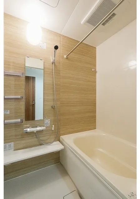 Well Square Hatagaya - Interior - ["Flooring", "Plumbing fixture", "Bathroom"]