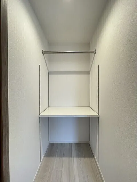 Stylio Kamata West - Interior - ["Flooring", "Floor", "Grey"]