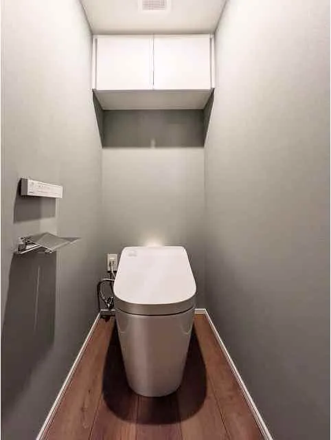 Stylio Meguro Ohashi HILLSIDE - Interior - ["Plumbing fixture", "Toilet", "Wood"]
