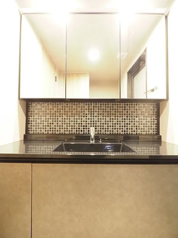 Residia Tower Kamiikebukuro (Tower Building) - Interior - ["Interior design", "Ceiling", "Flooring"]