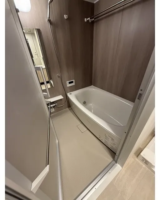 Geoent Ueno Inaricho - Interior - ["Flooring", "Floor", "Plumbing fixture"]