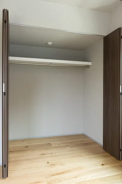 Arrows Myogadani - Interior - ["Wood", "Flooring", "Floor"]