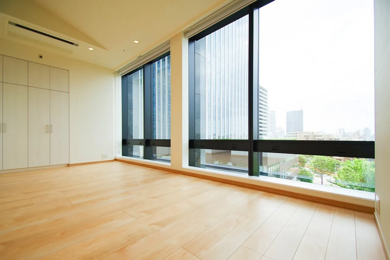 La Tour Shinjuku Grand - Interior - ["Property", "Building", "Window"]
