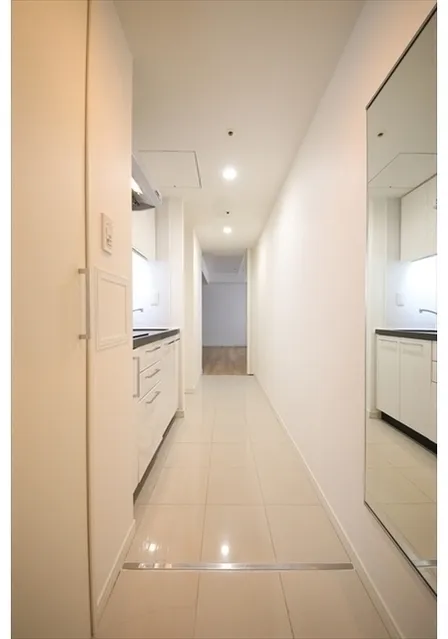 Castalia SuitenguⅡ - Interior - ["Door", "Fixture", "Building"]