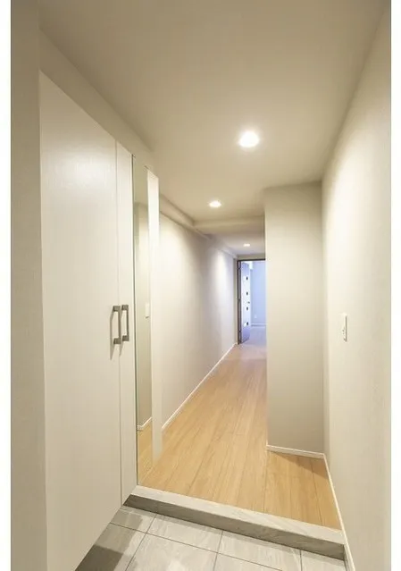 La Douceur Sugamo West - Interior - ["Floor", "Flooring", "Wall"]