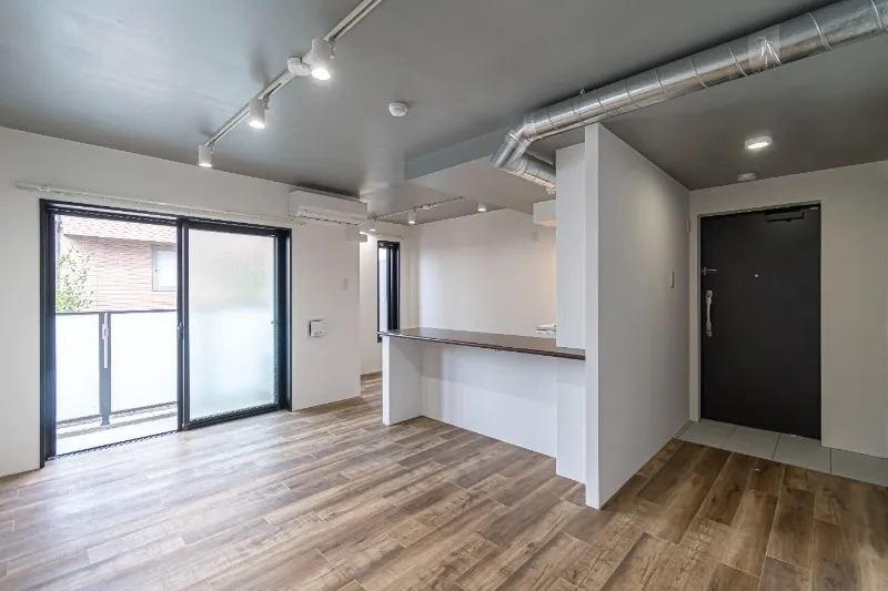 K-Suite Tokyo Toritsu Daigaku - Interior - ["Flooring", "Ceiling", "Floor"]