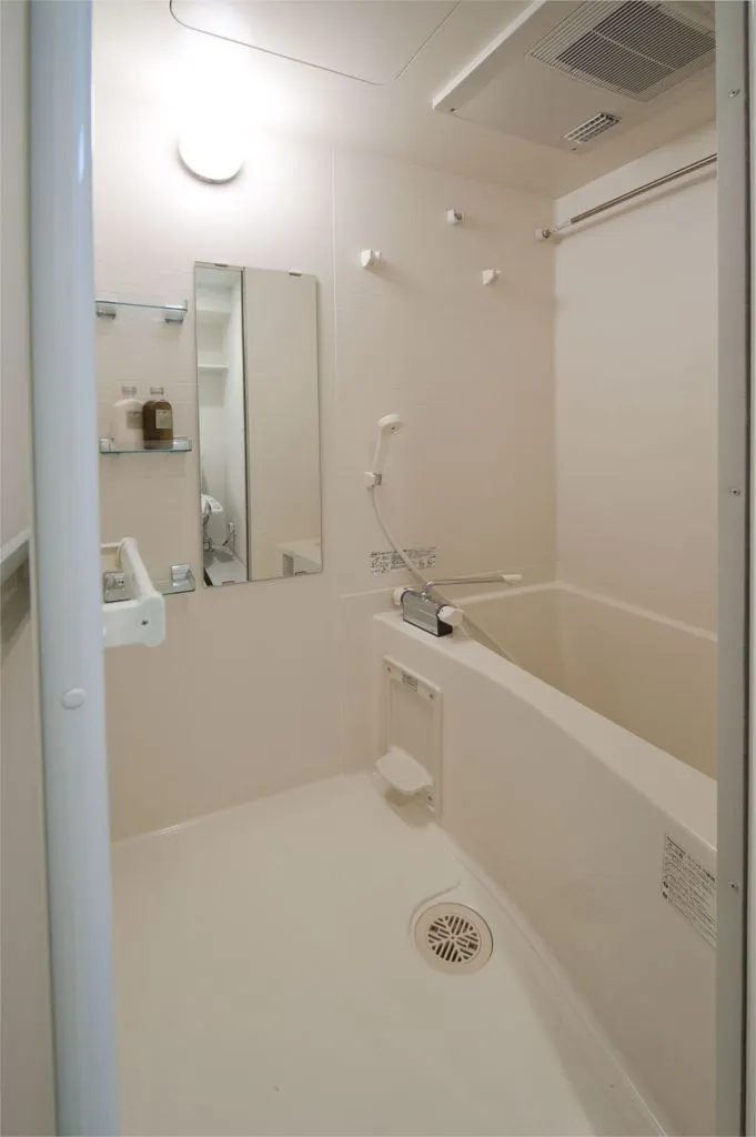 Residia Suginami Honancho - Interior - ["Plumbing fixture", "Tap", "Bathtub"]