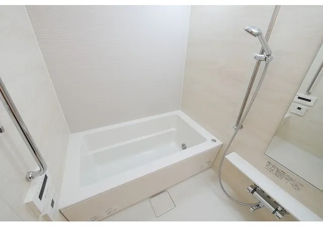 Comforia Shinjuku East Side Tower - Interior - ["Plumbing fixture", "Bathroom", "Plumbing"]