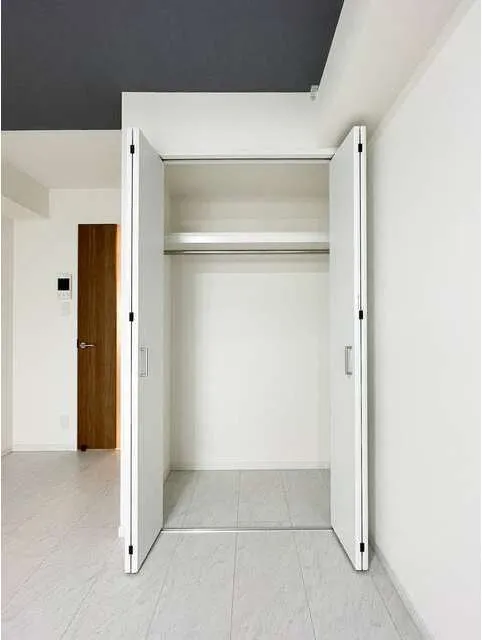 Grand Flat Sakurashinmachi - Interior - ["Flooring", "Wood", "Floor"]
