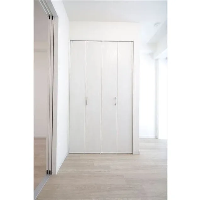 White Tooth Terrace - Interior - ["Door", "Fixture", "Building"]