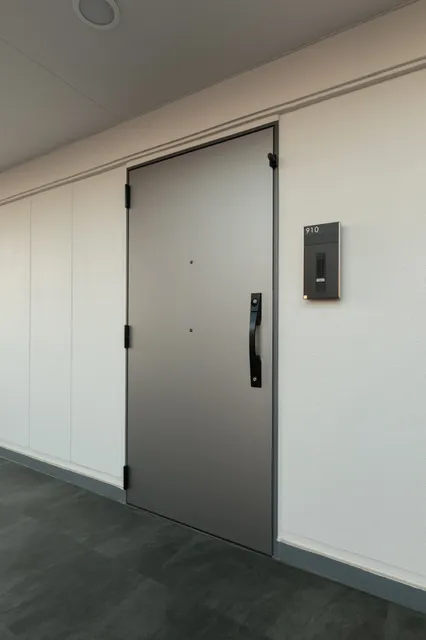 Terra Silk Forest - Interior - ["Door", "Door handle", "Glass"]