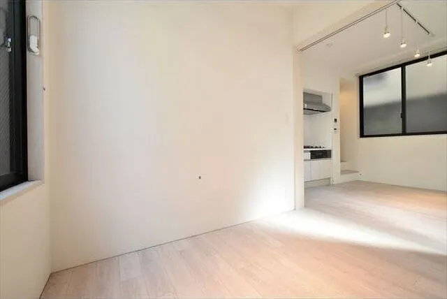 EXAM Shimokitazawa II - Interior - ["Wood", "Flooring", "Fixture"]