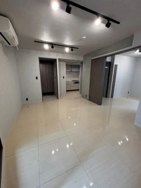 EXAM AKASAKA - Interior - ["Flooring", "Floor", "Ceiling"]